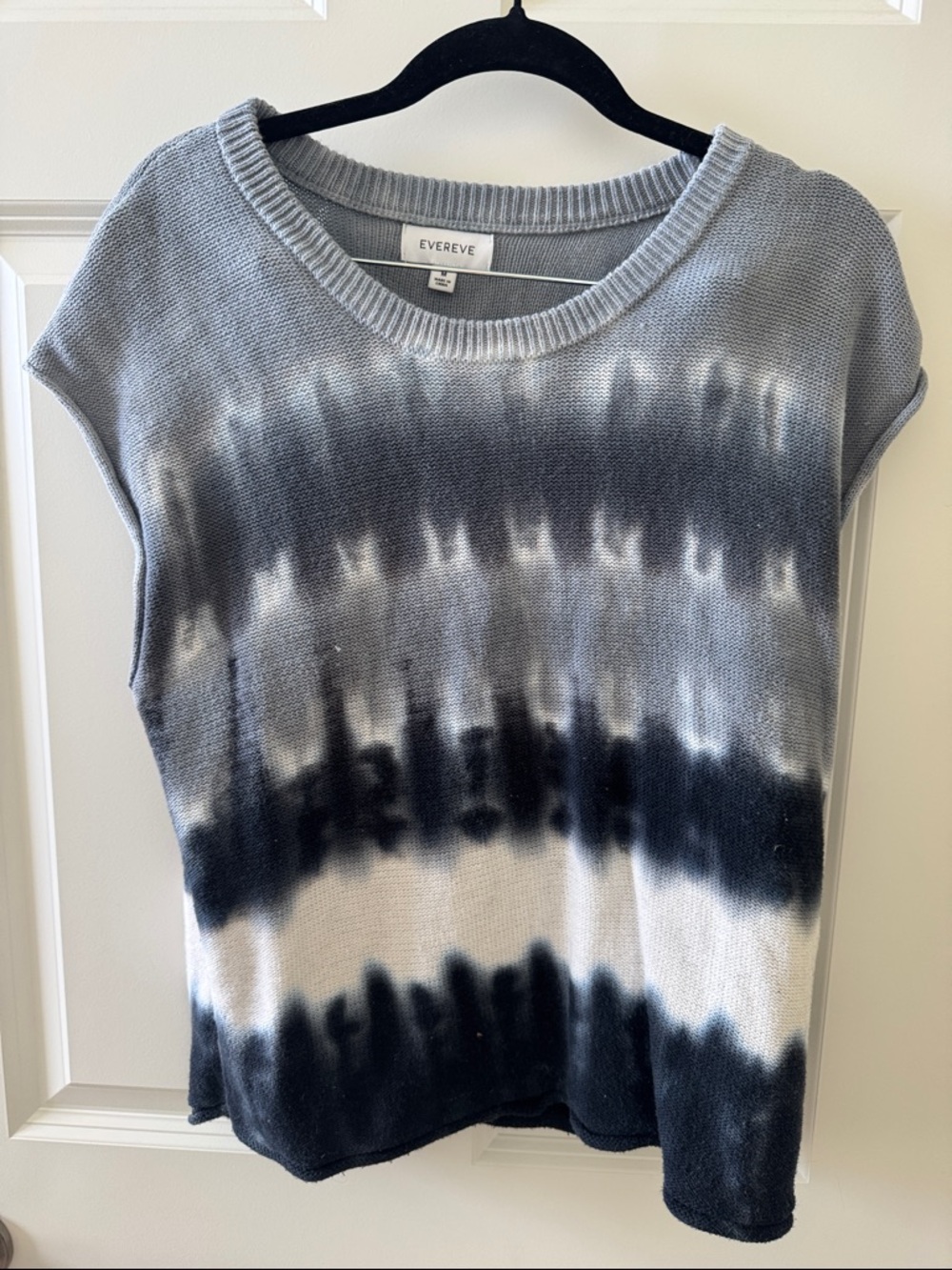 Evereve Black, Gray & White Tie-Dye Knit Sleeveless Sweater Size M